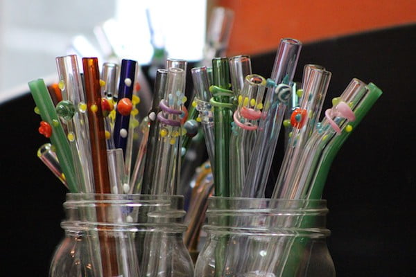 displaying storing glass straws